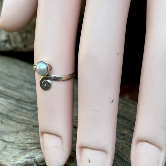 Pearl Ring - Picture 11 of 15